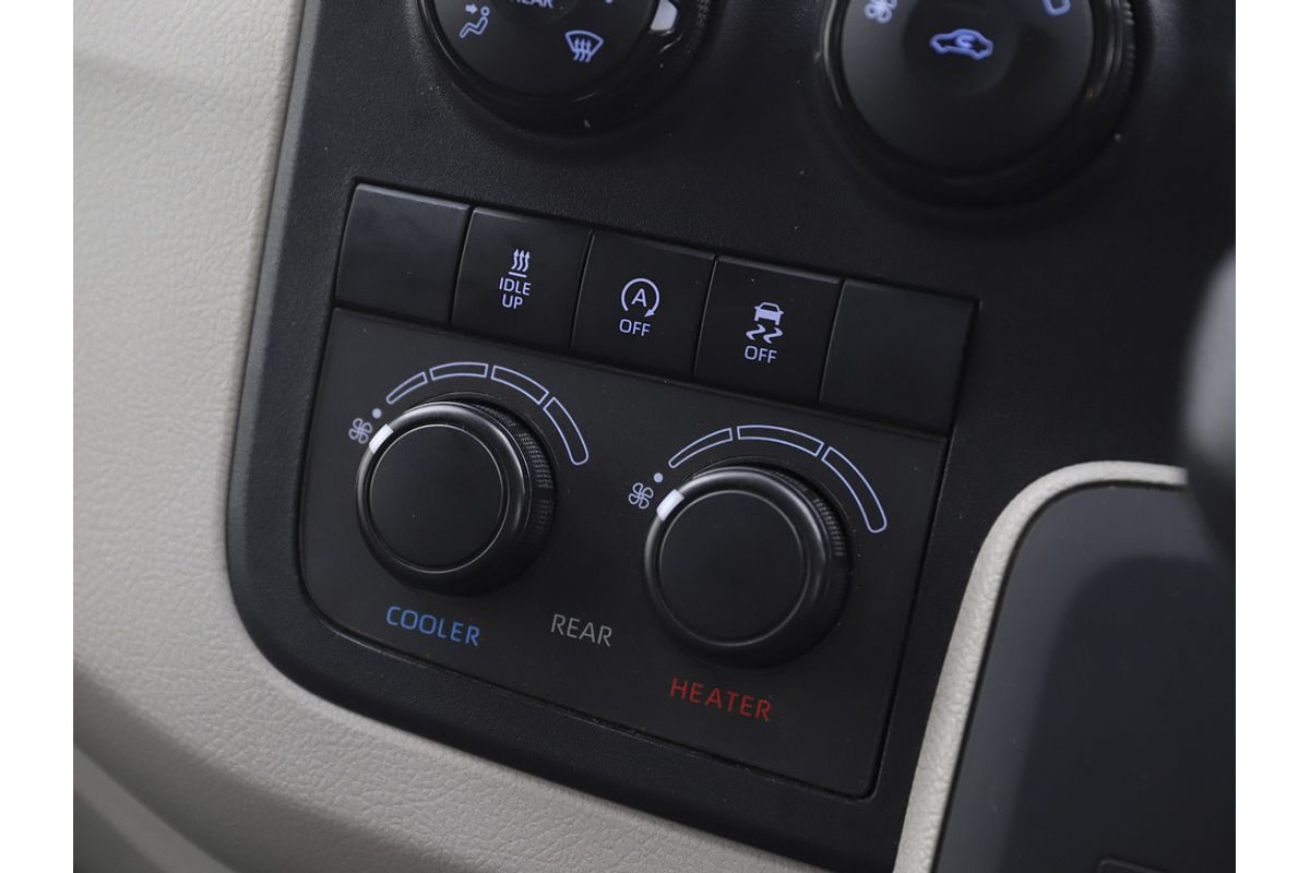 2019 Toyota Hiace Commuter GDH322R