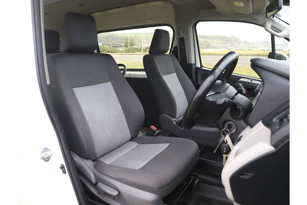 2019 Toyota Hiace Commuter GDH322R