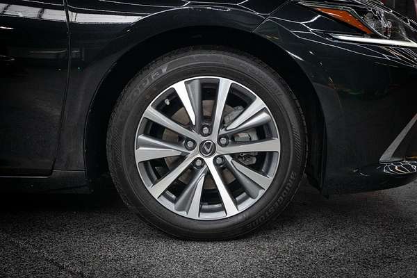 2019 Lexus ES ES300h Luxury AXZH10R