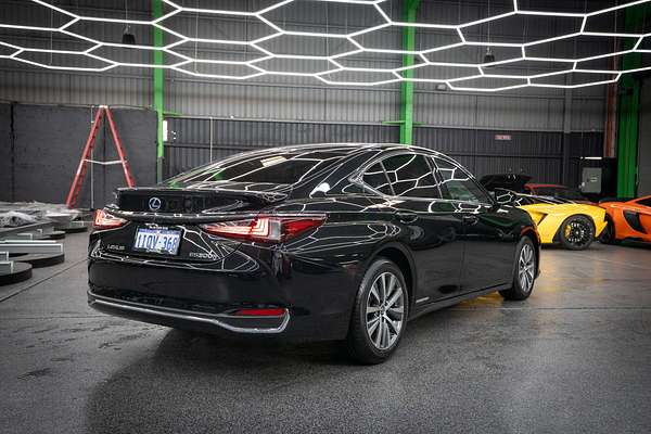 2019 Lexus ES ES300h Luxury AXZH10R