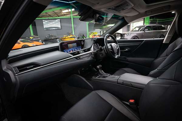 2019 Lexus ES ES300h Luxury AXZH10R
