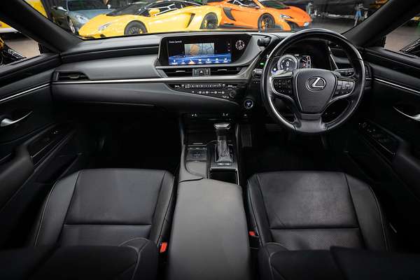 2019 Lexus ES ES300h Luxury AXZH10R