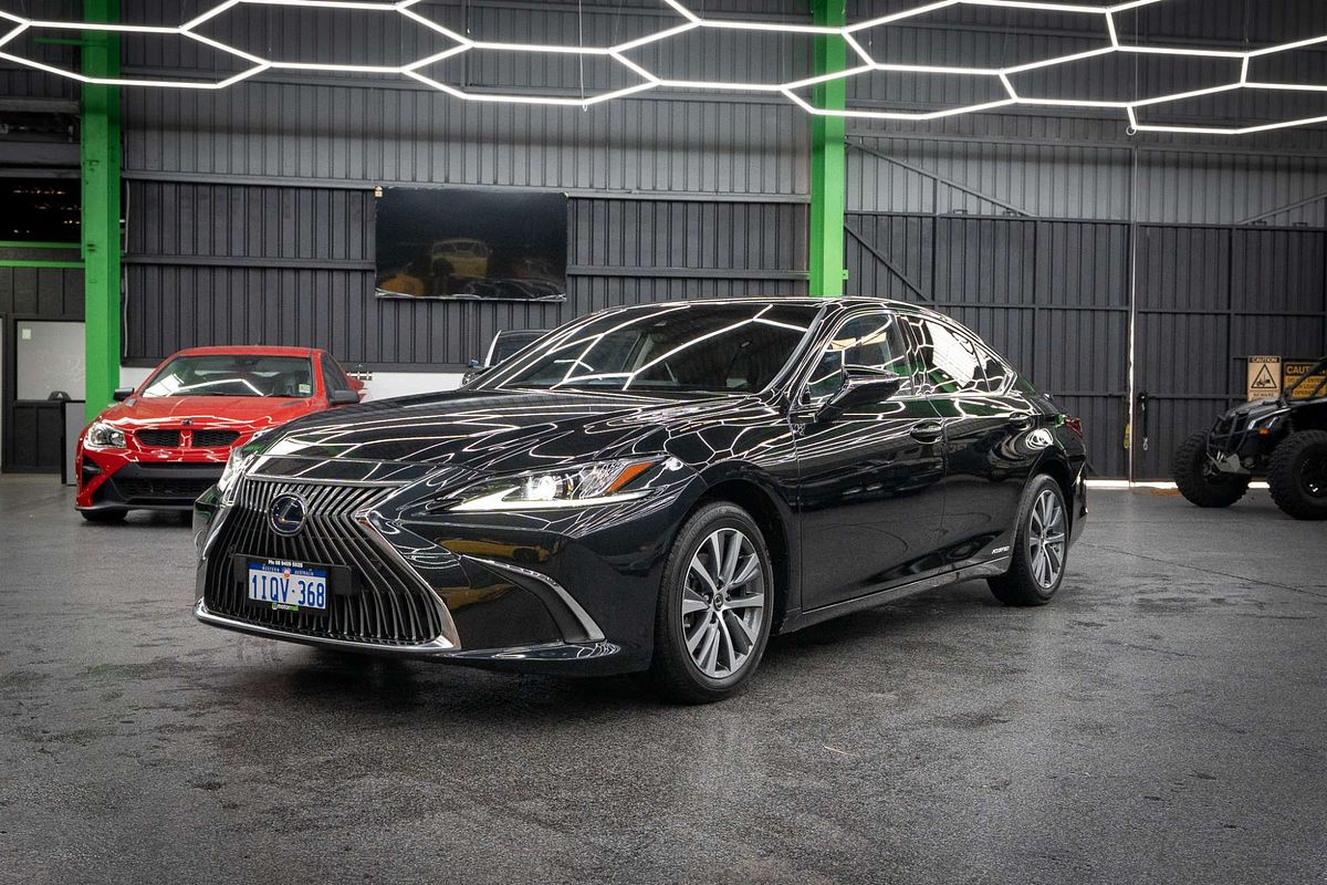 2019 Lexus ES ES300h Luxury AXZH10R