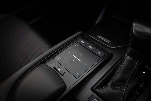 2019 Lexus ES ES300h Luxury AXZH10R