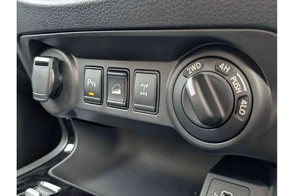 2025 Nissan Navara PRO-4X Warrior D23 4X4