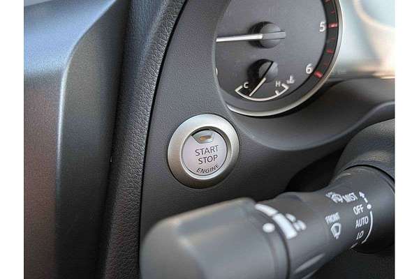 2025 Nissan Navara PRO-4X Warrior D23 4X4