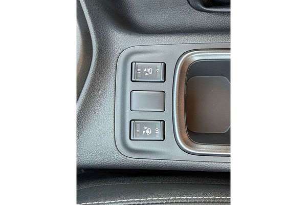 2025 Nissan Navara PRO-4X Warrior D23 4X4