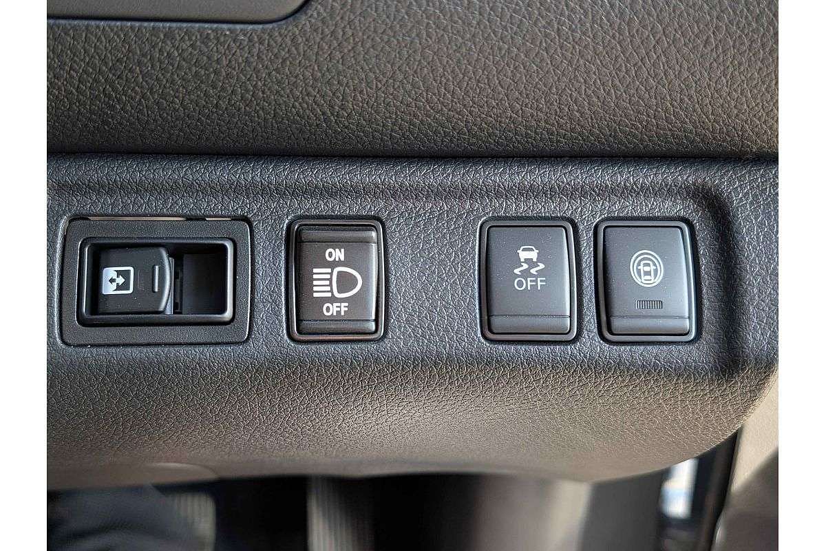 2025 Nissan Navara PRO-4X Warrior D23 4X4