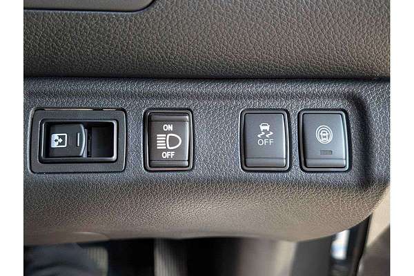 2025 Nissan Navara PRO-4X Warrior D23 4X4