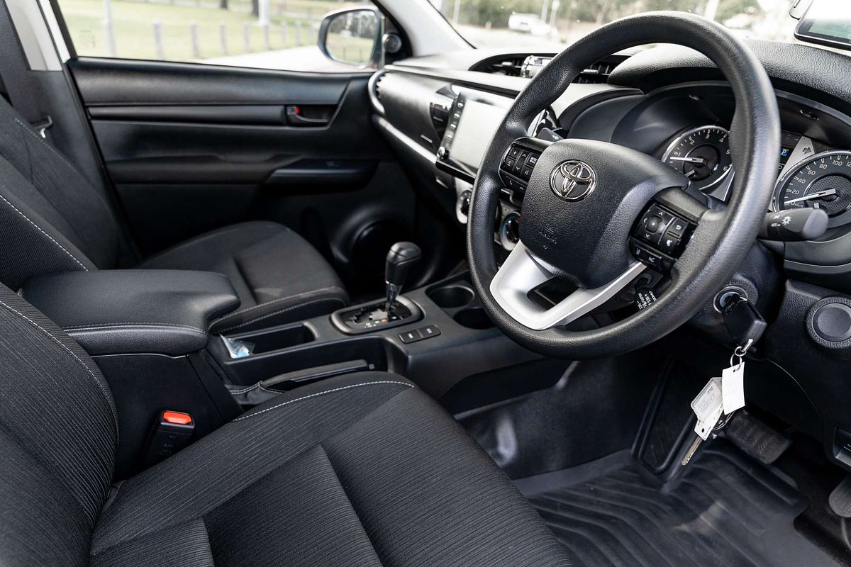 2023 Toyota Hilux SR GUN126R