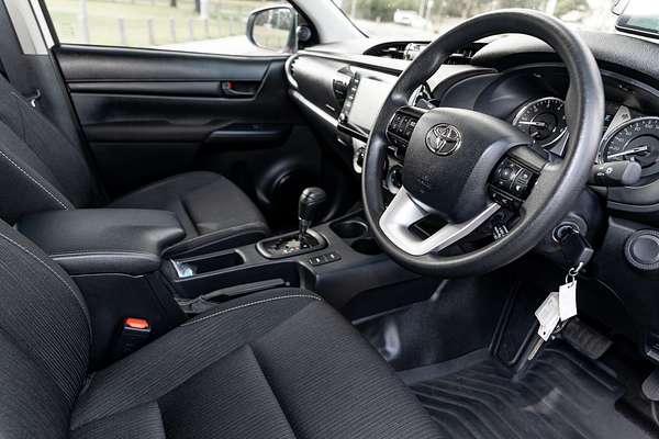 2023 Toyota Hilux SR GUN126R