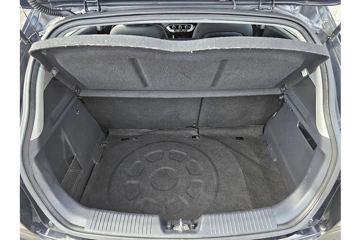 2013 Kia Rio S UB