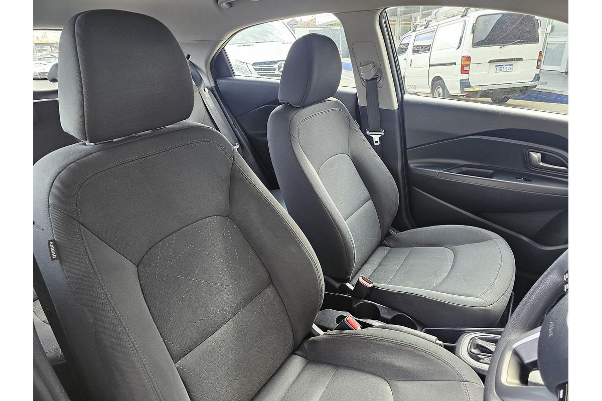 2013 Kia Rio S UB