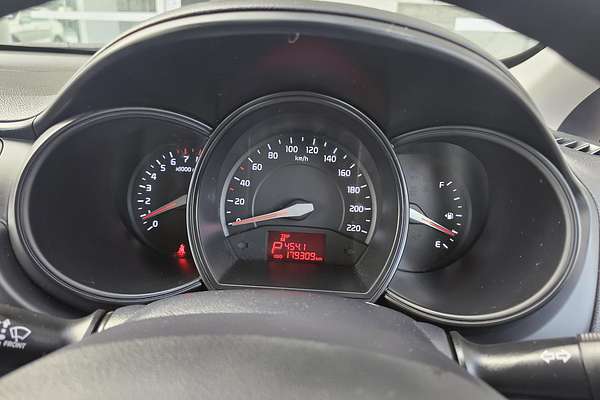 2013 Kia Rio S UB