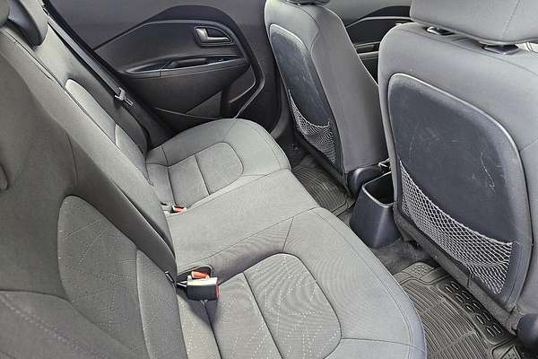 2013 Kia Rio S UB