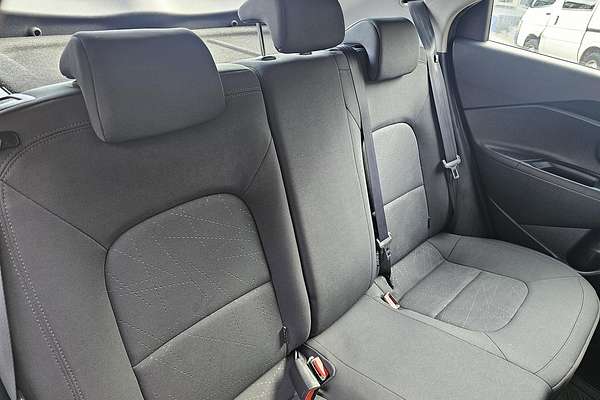 2013 Kia Rio S UB
