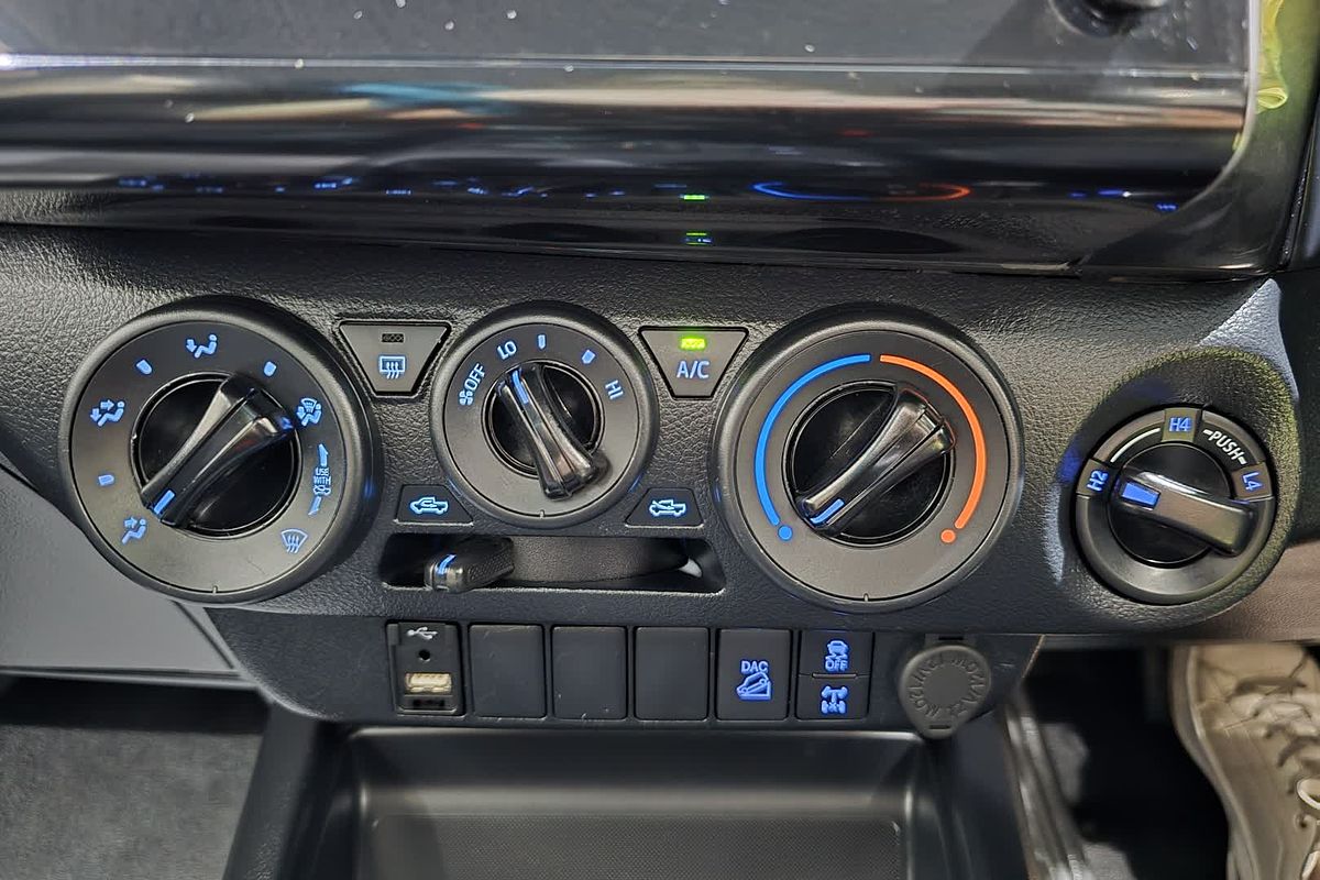 2021 Toyota Hilux SR GUN126R 4X4