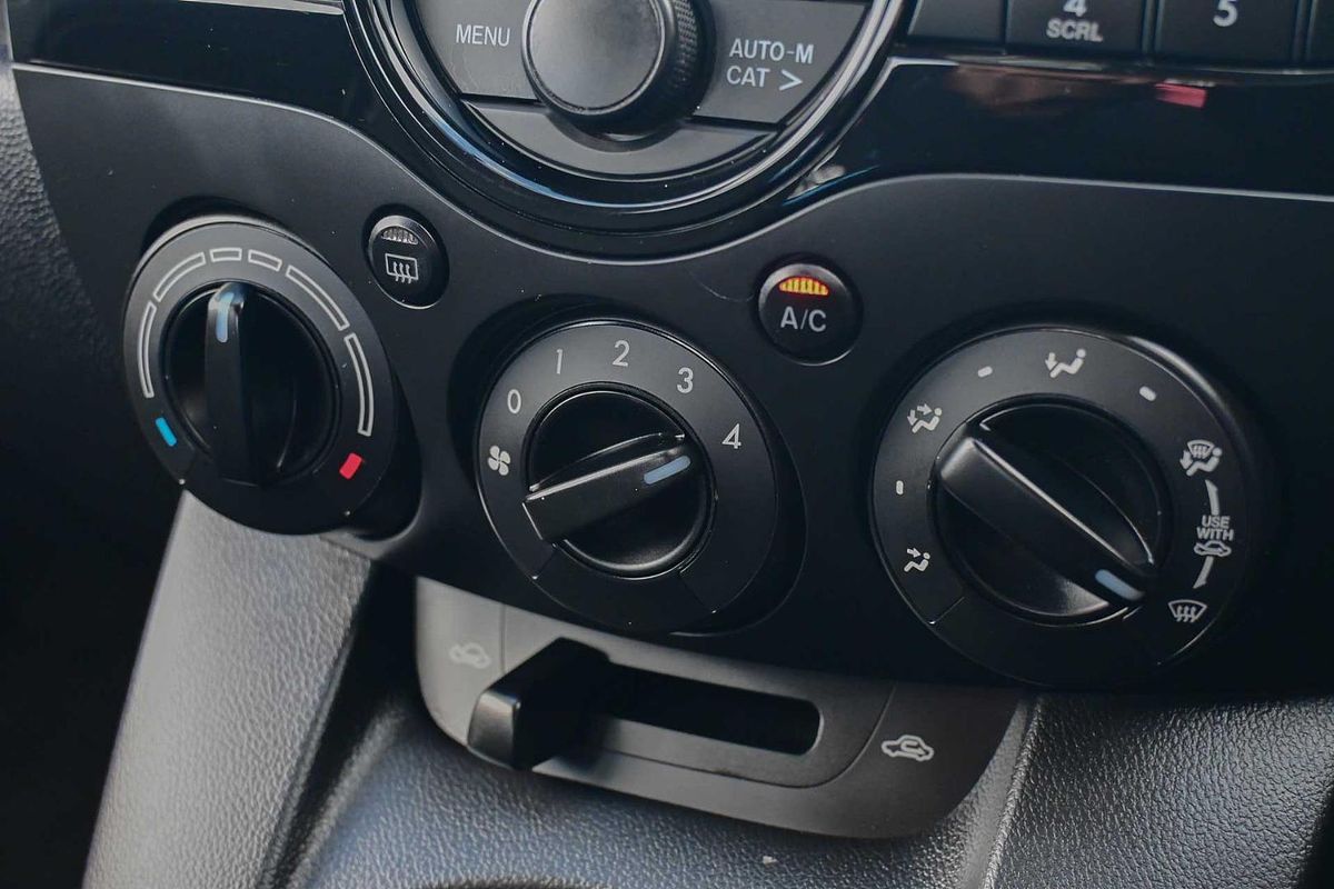 2012 Mazda 2 Neo DE Series 2