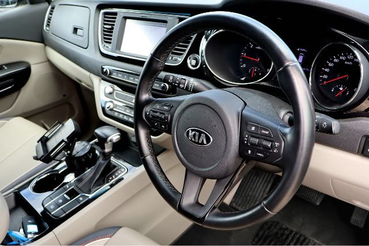 2019 Kia Carnival SLi YP