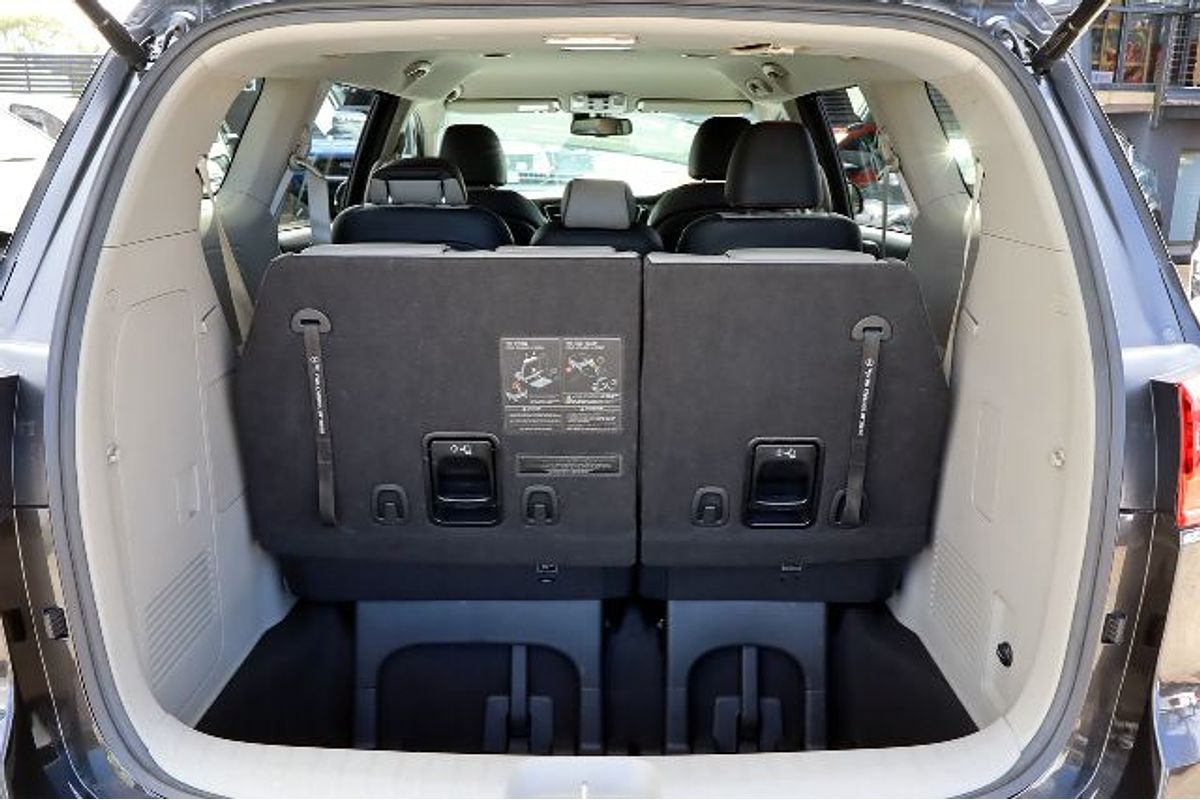 2019 Kia Carnival SLi YP