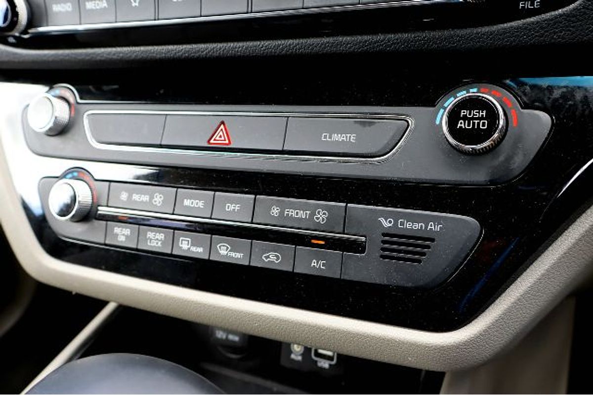 2019 Kia Carnival SLi YP