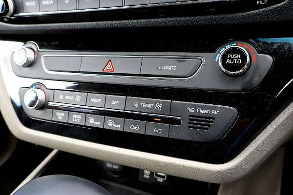 2019 Kia Carnival SLi YP