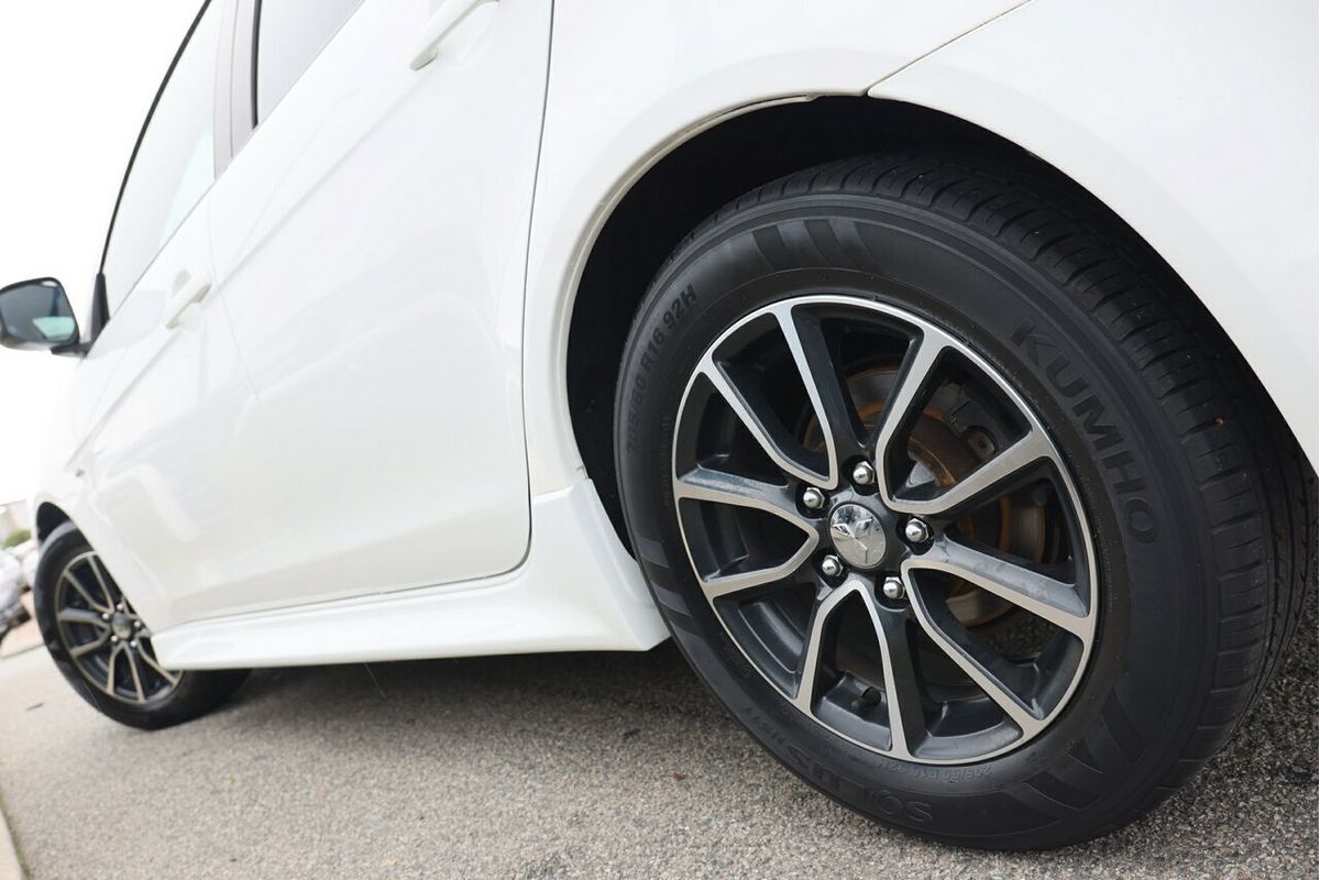 2015 Mitsubishi Lancer ES Sport CJ