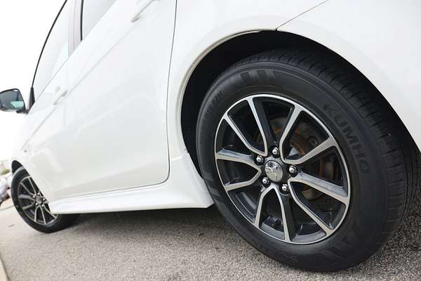 2015 Mitsubishi Lancer ES Sport CJ