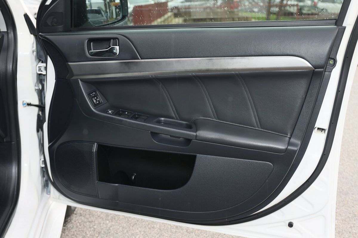 2015 Mitsubishi Lancer ES Sport CJ