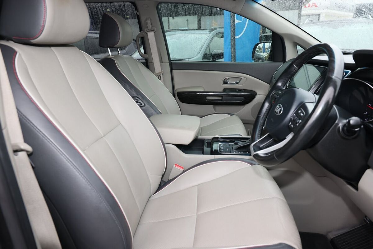 2018 Kia Carnival Platinum YP