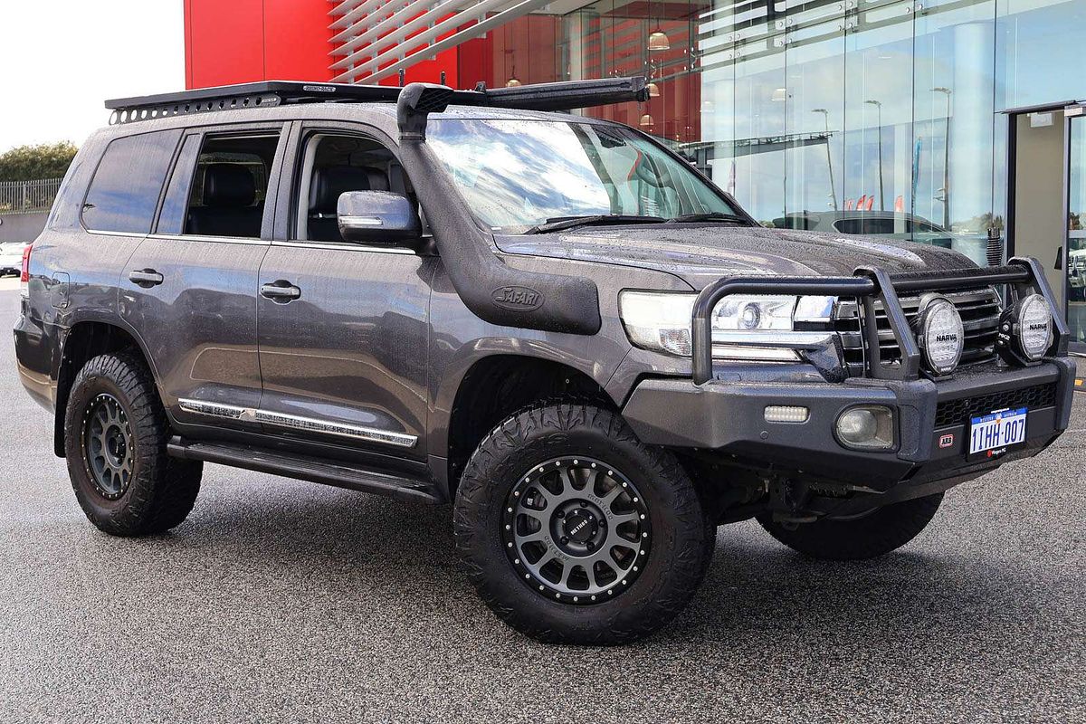 2016 Toyota Landcruiser Sahara VDJ200R