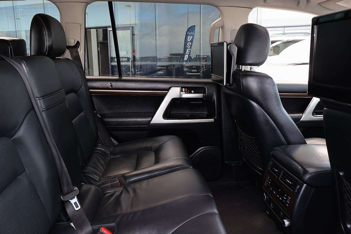 2016 Toyota Landcruiser Sahara VDJ200R