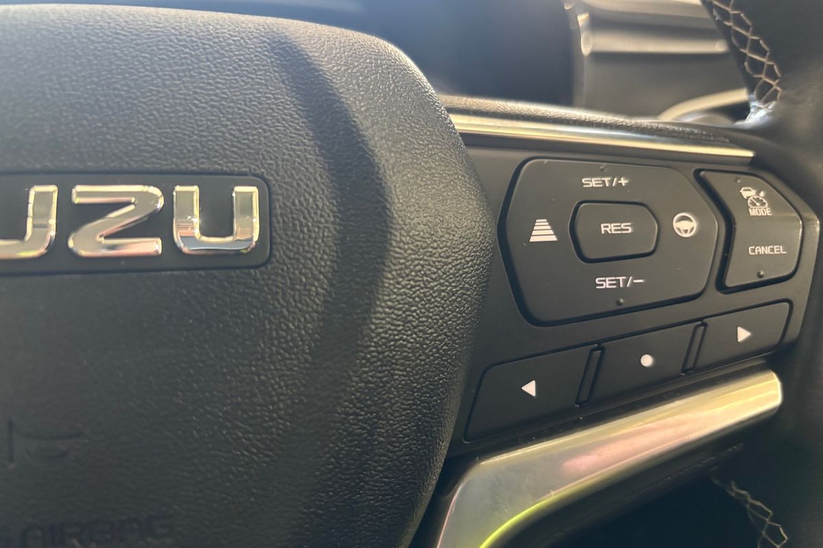 2023 Isuzu D-MAX LS-U+