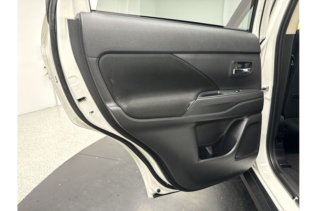 2016 Mitsubishi Outlander LS ZK