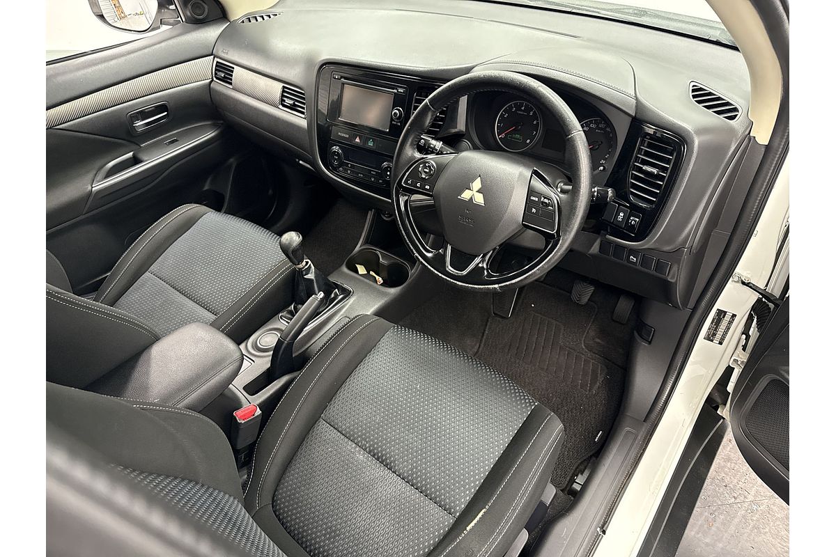 2016 Mitsubishi Outlander LS ZK