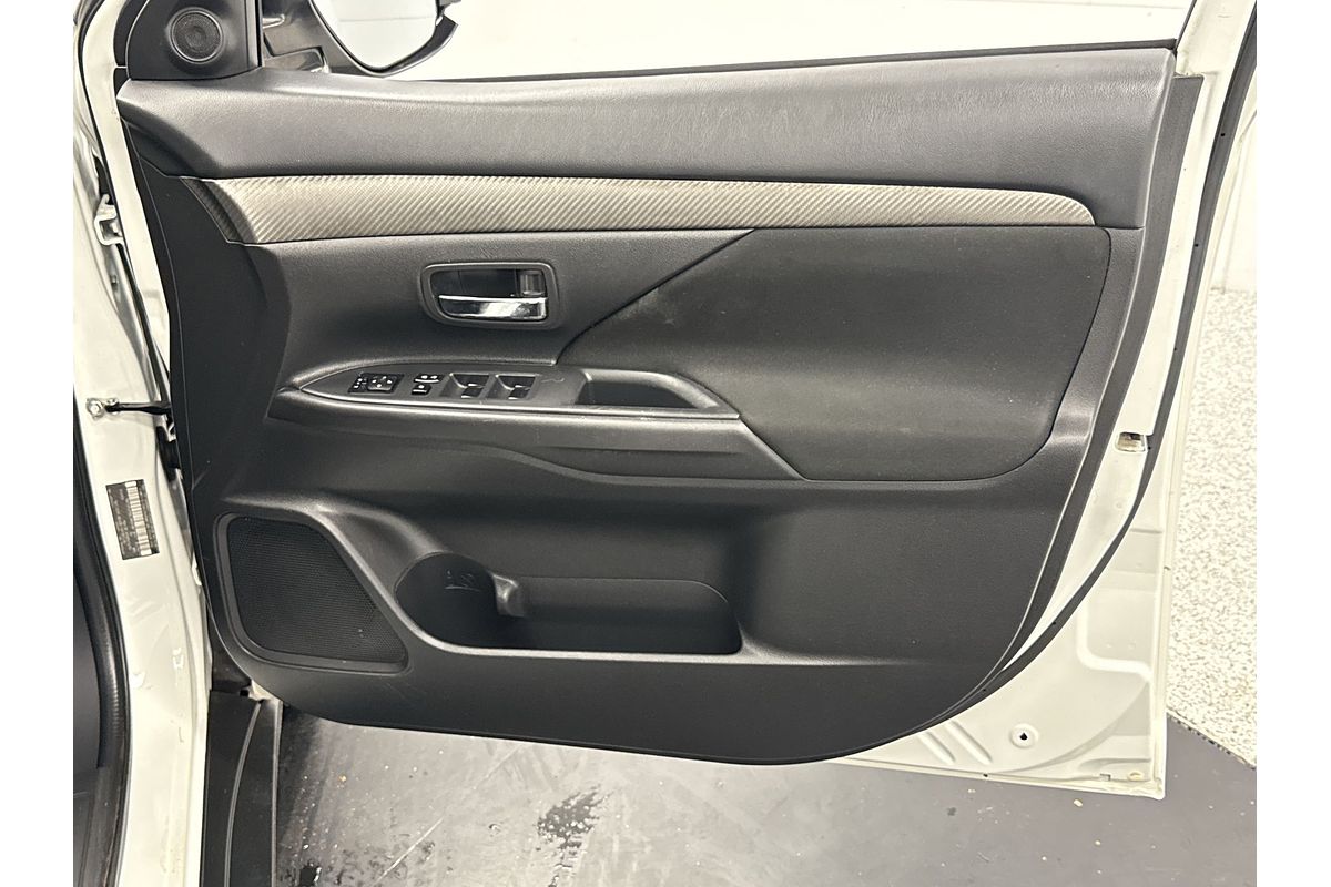 2016 Mitsubishi Outlander LS ZK