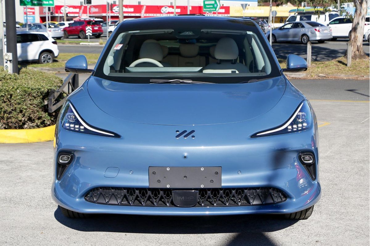 2025 MG IM6