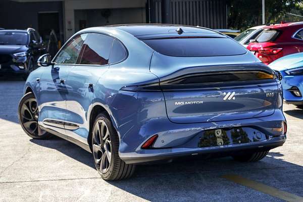 2025 MG IM6