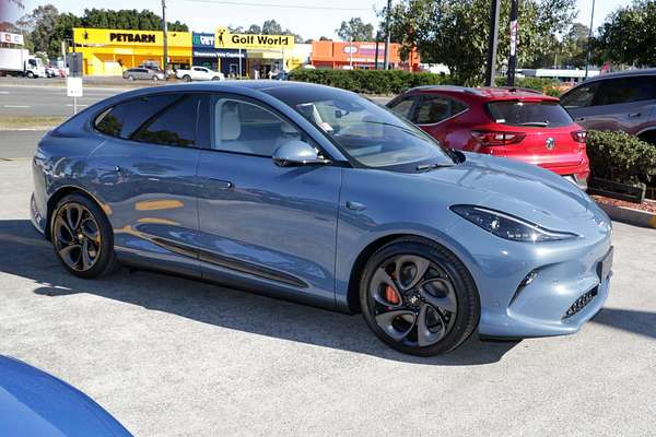 2025 MG IM6