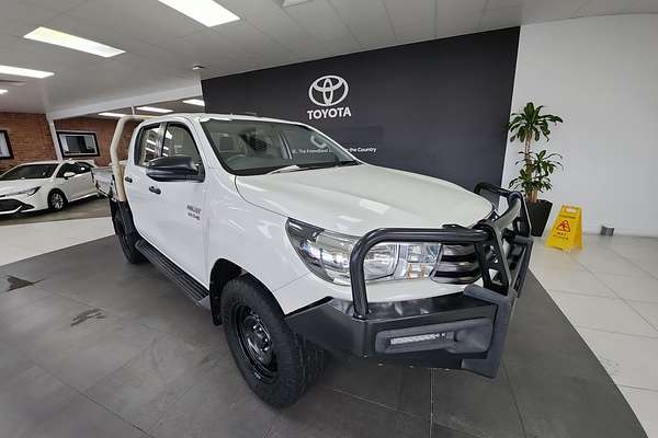 2017 Toyota Hilux SR GUN126R 4X4