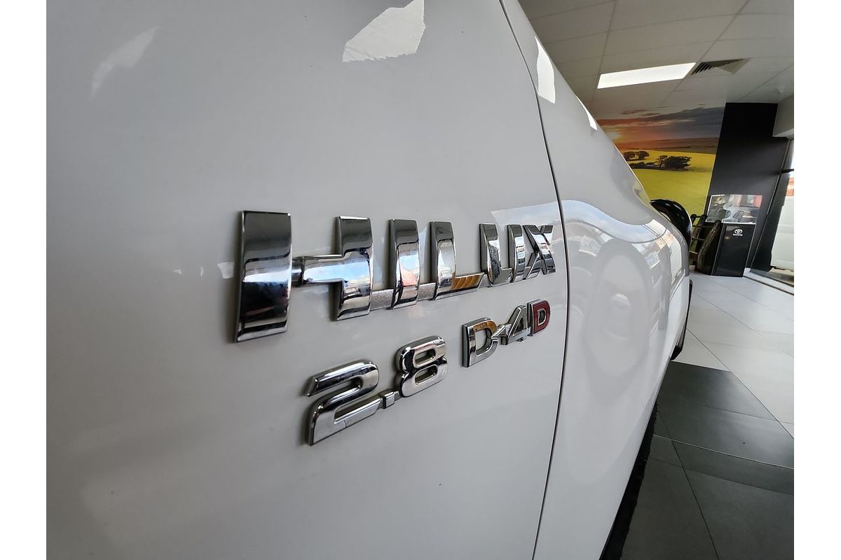 2017 Toyota Hilux SR GUN126R 4X4