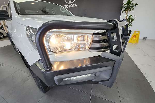 2017 Toyota Hilux SR GUN126R 4X4