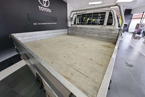 2017 Toyota Hilux SR GUN126R 4X4