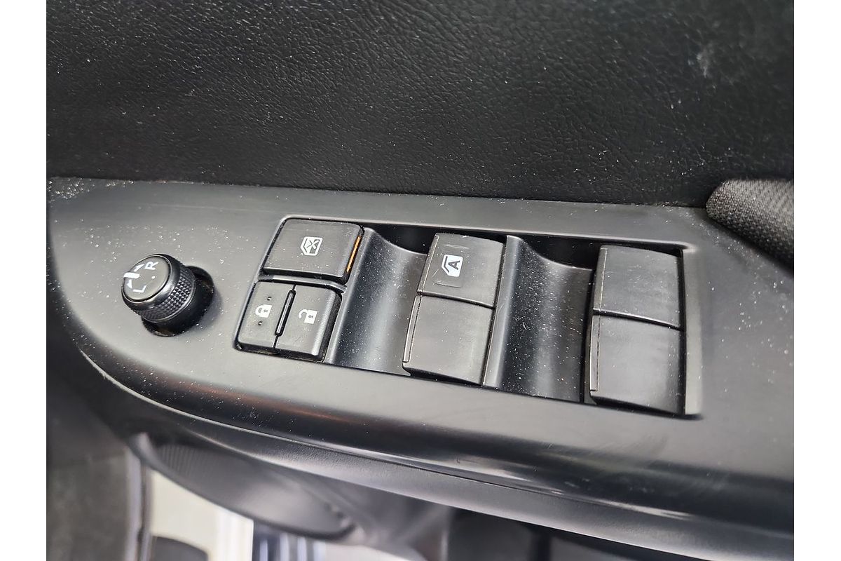 2017 Toyota Hilux SR GUN126R 4X4