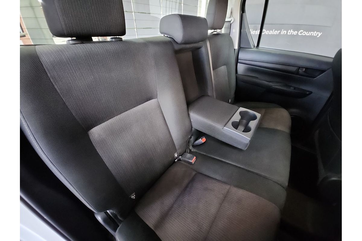 2017 Toyota Hilux SR GUN126R 4X4