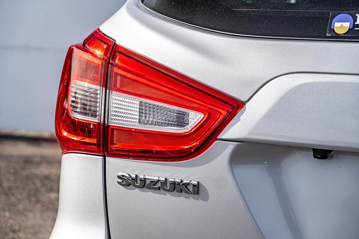2019 Suzuki S-Cross Turbo Prestige JY