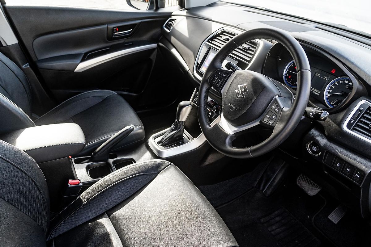 2019 Suzuki S-Cross Turbo Prestige JY
