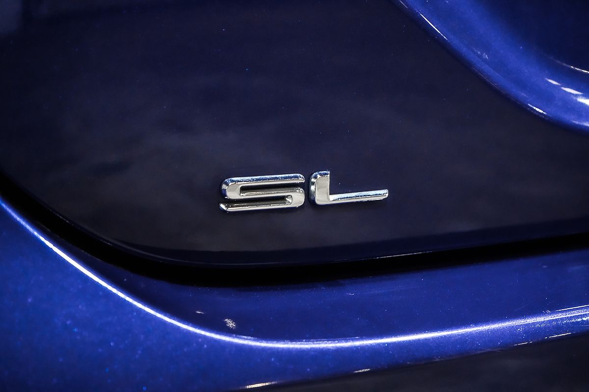 2019 Toyota Camry SL ASV70R