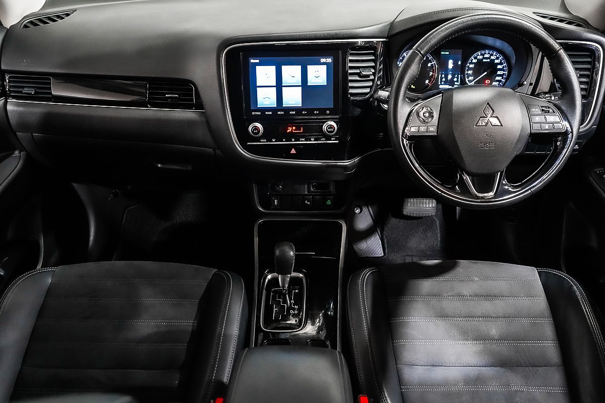 2021 Mitsubishi Outlander LS ZL