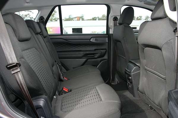 2024 Ford Everest Ambiente 2.0L